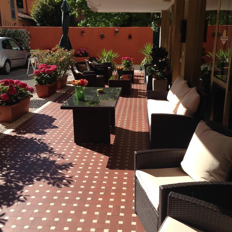 Hotel Mirella Rimini Dış mekan fotoğraf