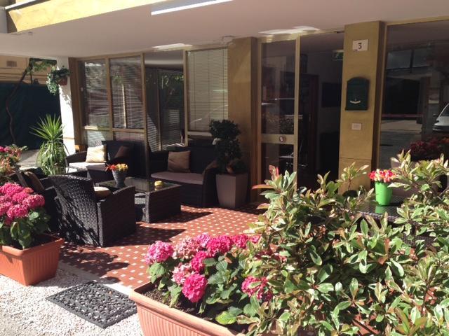 Hotel Mirella Rimini Dış mekan fotoğraf