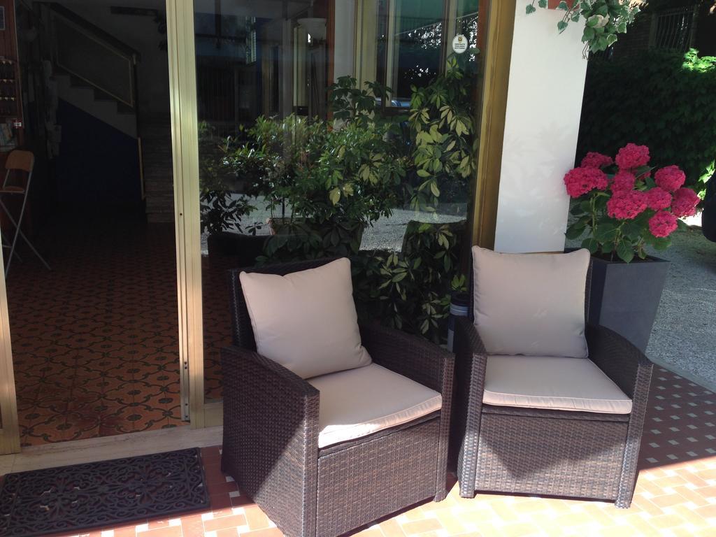 Hotel Mirella Rimini Dış mekan fotoğraf