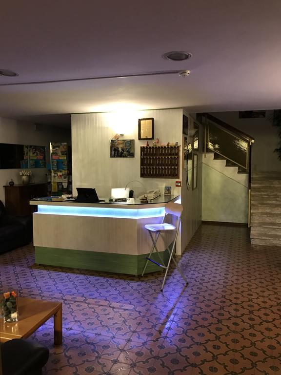 Hotel Mirella Rimini Dış mekan fotoğraf