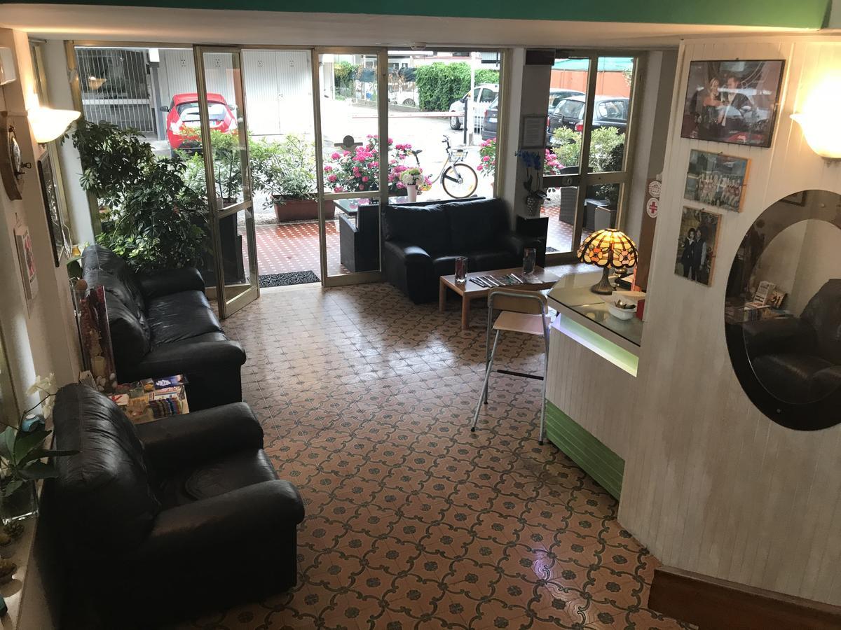 Hotel Mirella Rimini Dış mekan fotoğraf