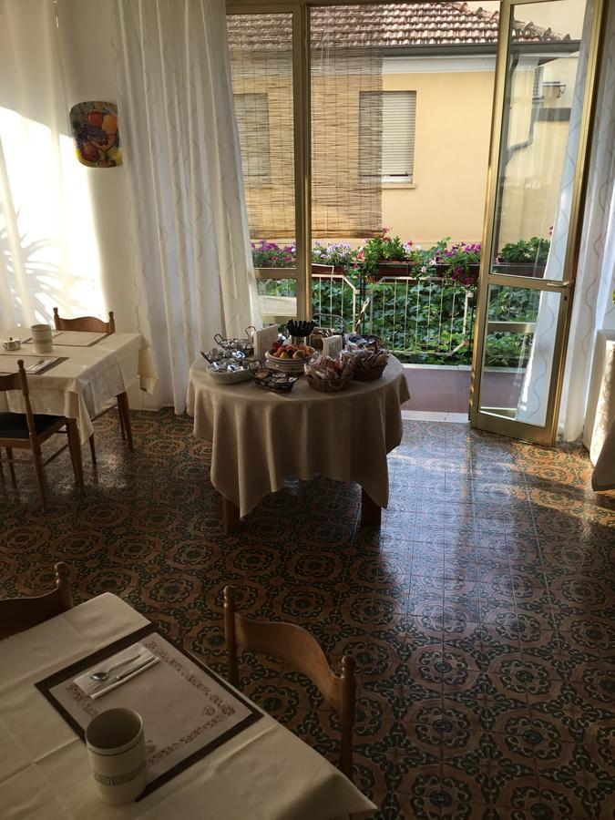 Hotel Mirella Rimini Dış mekan fotoğraf