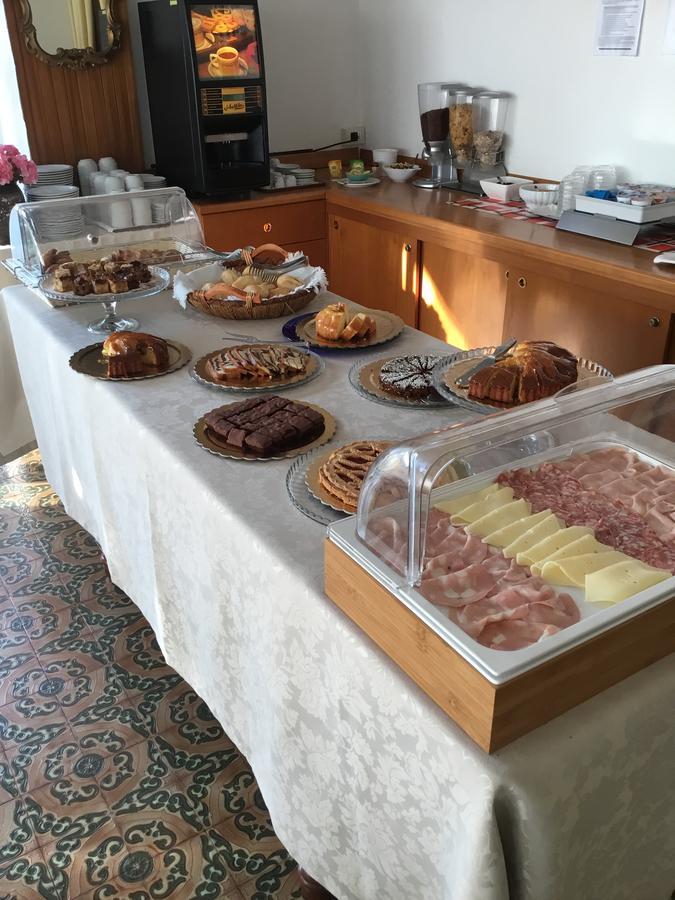 Hotel Mirella Rimini Dış mekan fotoğraf
